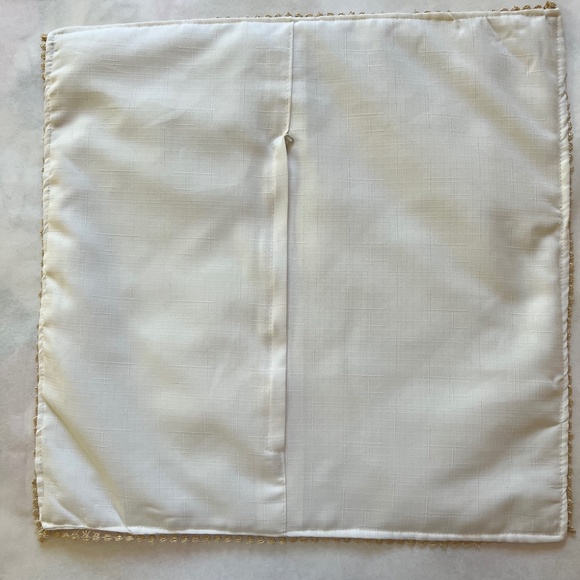 Embroidered 17x17 Tulip Pillow Cover from Turkey, new without tags - Picture 2 of 6